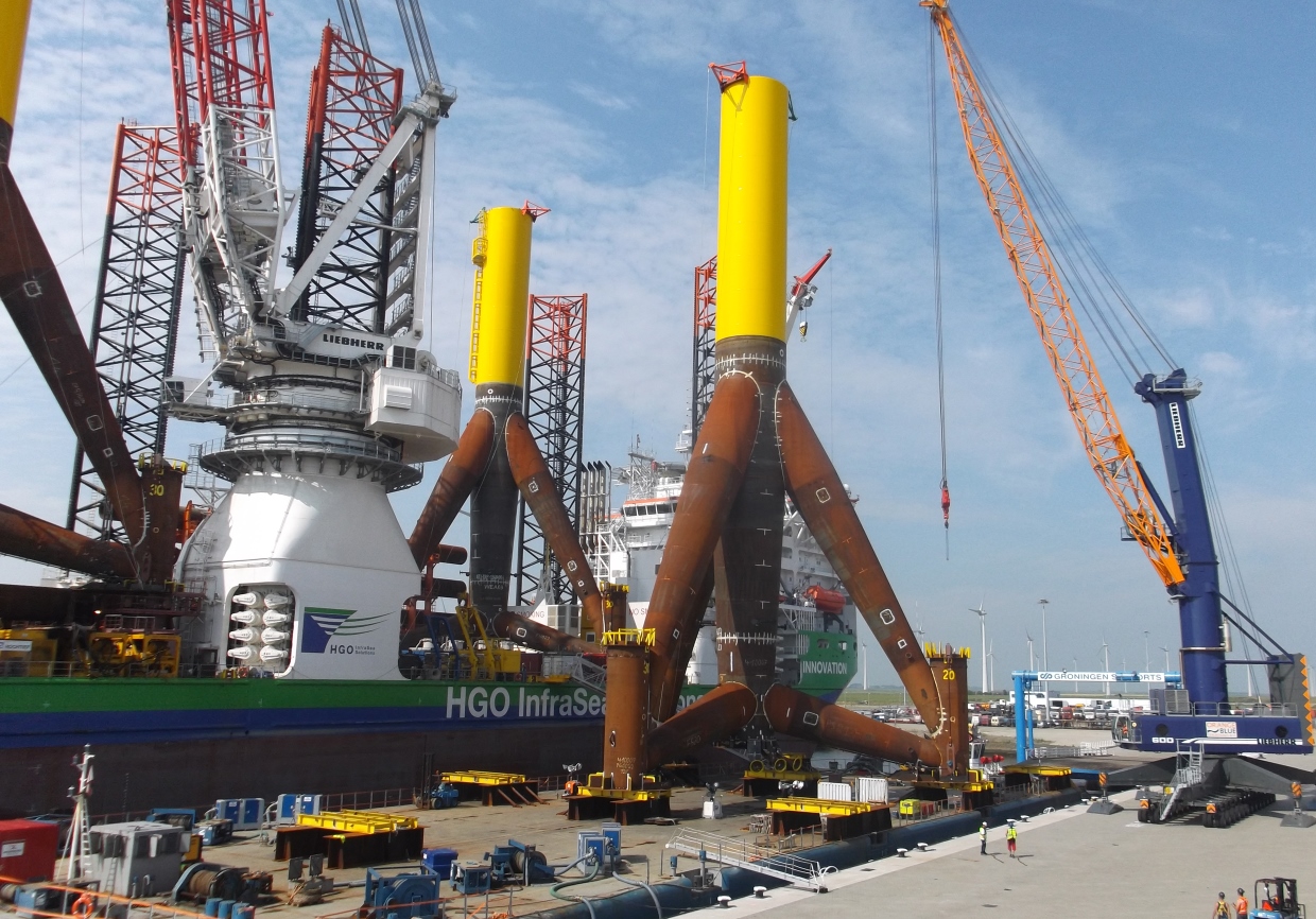 The Netherlands: 'INNOVATION' Installation Ship Jacks Up at Orange Blue Terminal