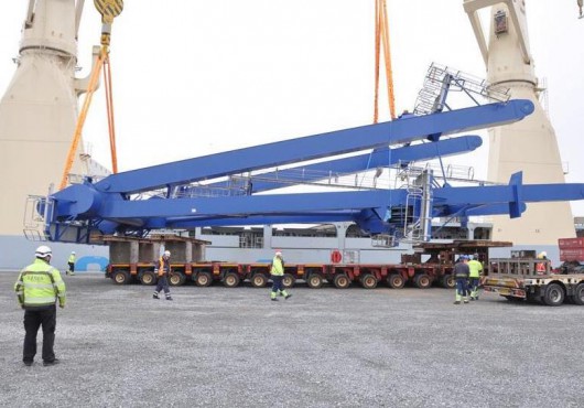 Blue Water Handles Cranes on A2SEA's Installation Vessels