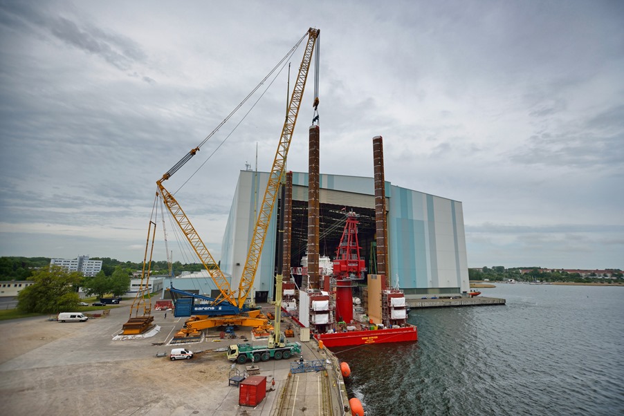 Nordic Yards Fits Jack-Up Legs on DBB's 'Wind Server'