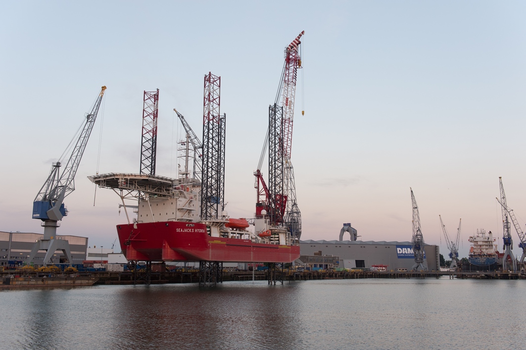 Damen Commissions 'Seajacks Hydra' in Less than 10 Days