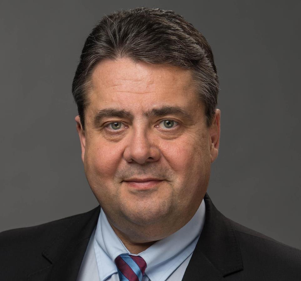 German Energy Minister Praises Industry's Development