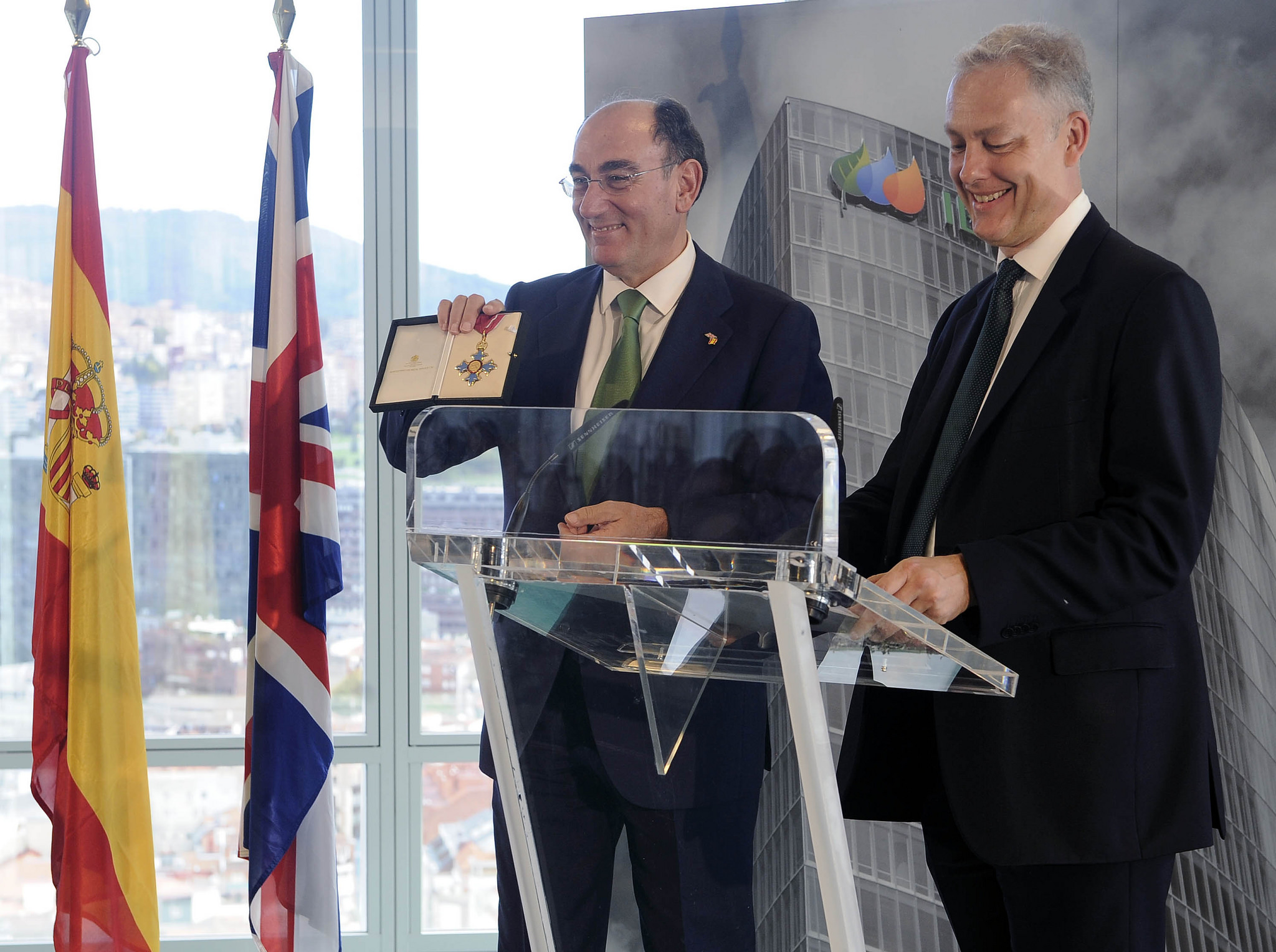 IBERDROLA Chairman Receives Commander of the Order of the British Empire Award