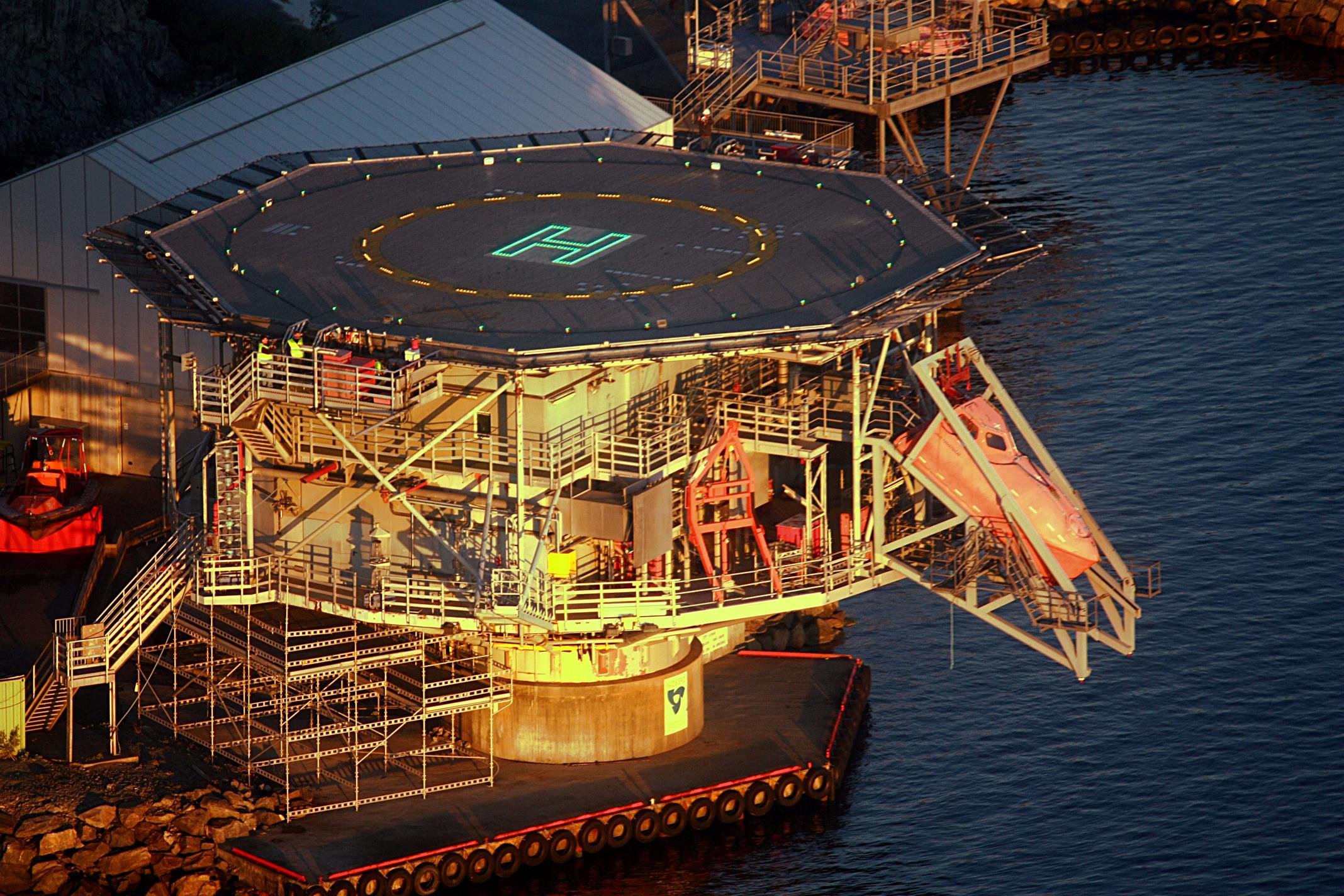 Tranberg Launches Advanced C&H Lights for Offshore Helidecks