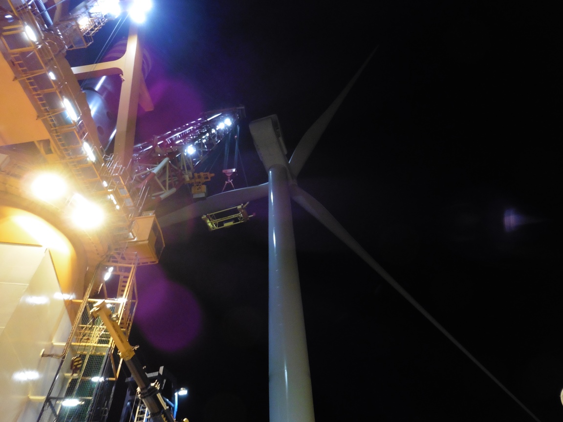 First Wind Turbine Up at Eneco Luchterduinen