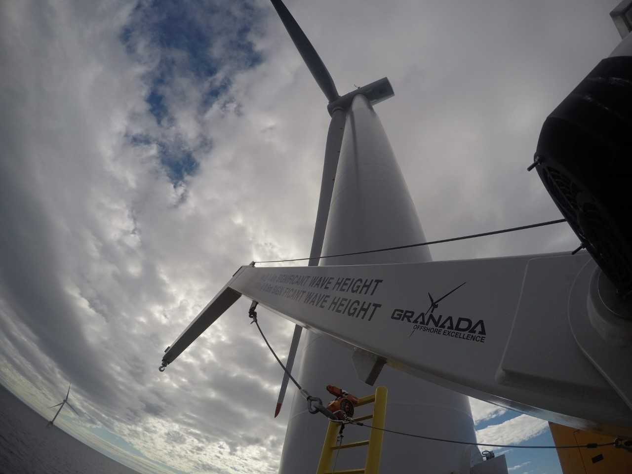 More Granada Davit Cranes for Moray East