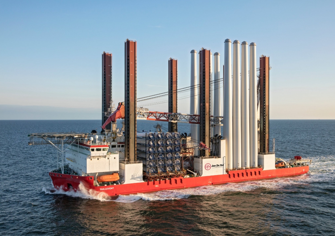 The Taillevent vessel sailing with turbine towers on board