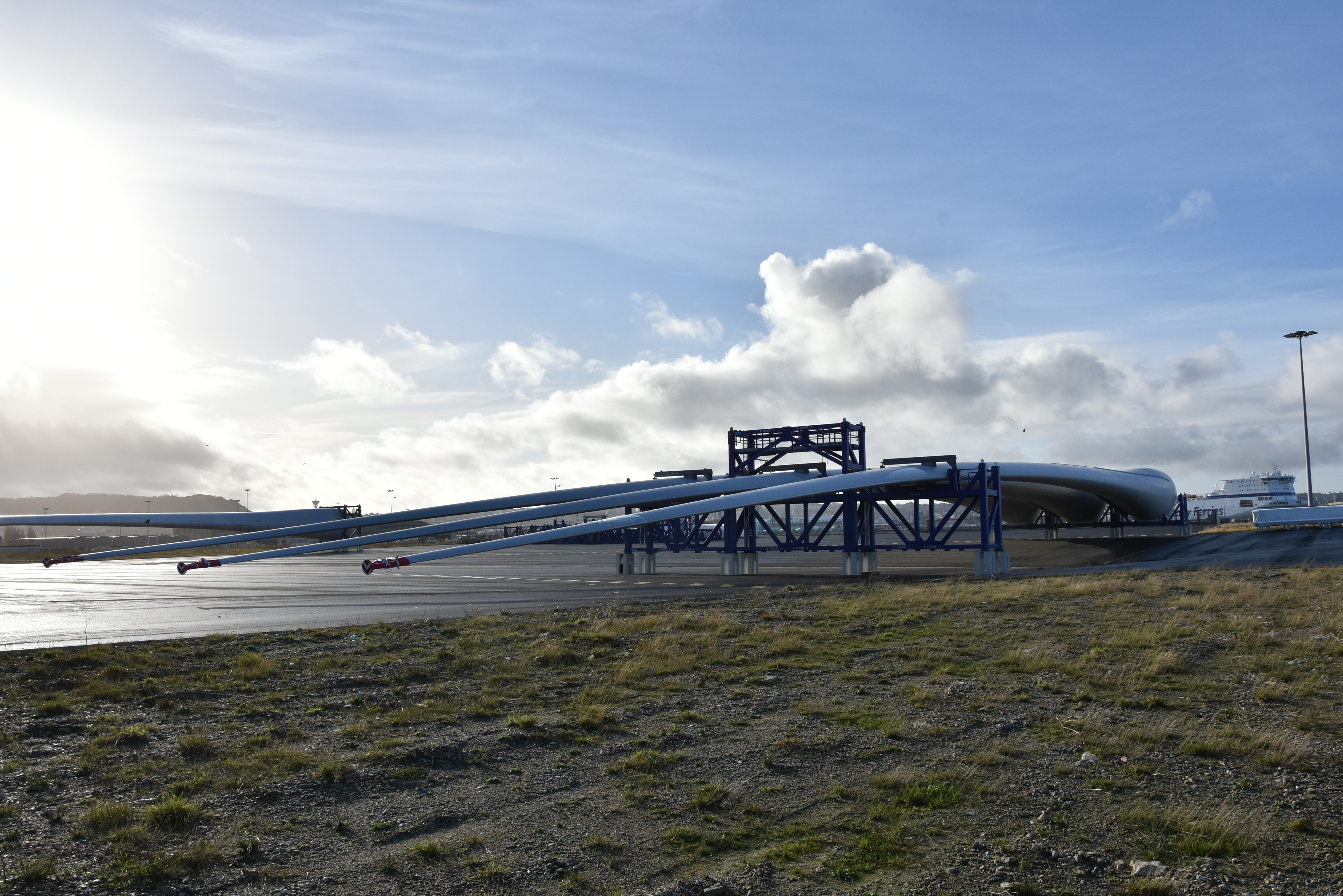 GE Renewable Energy Plans Hiring Spree at Blade Manufacturing Plant