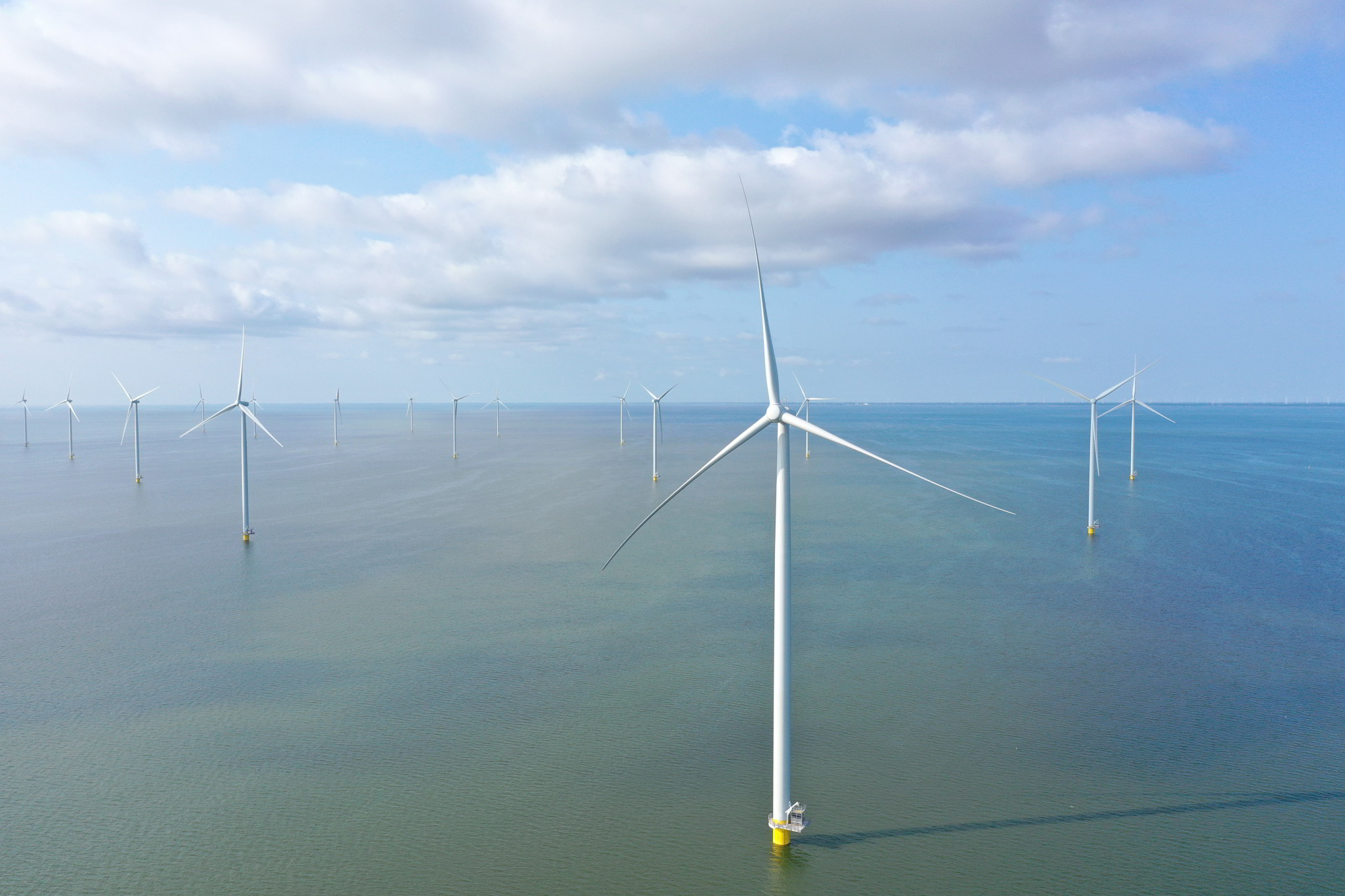 An aerial photo of Windpark Fryslân with all turbines in place