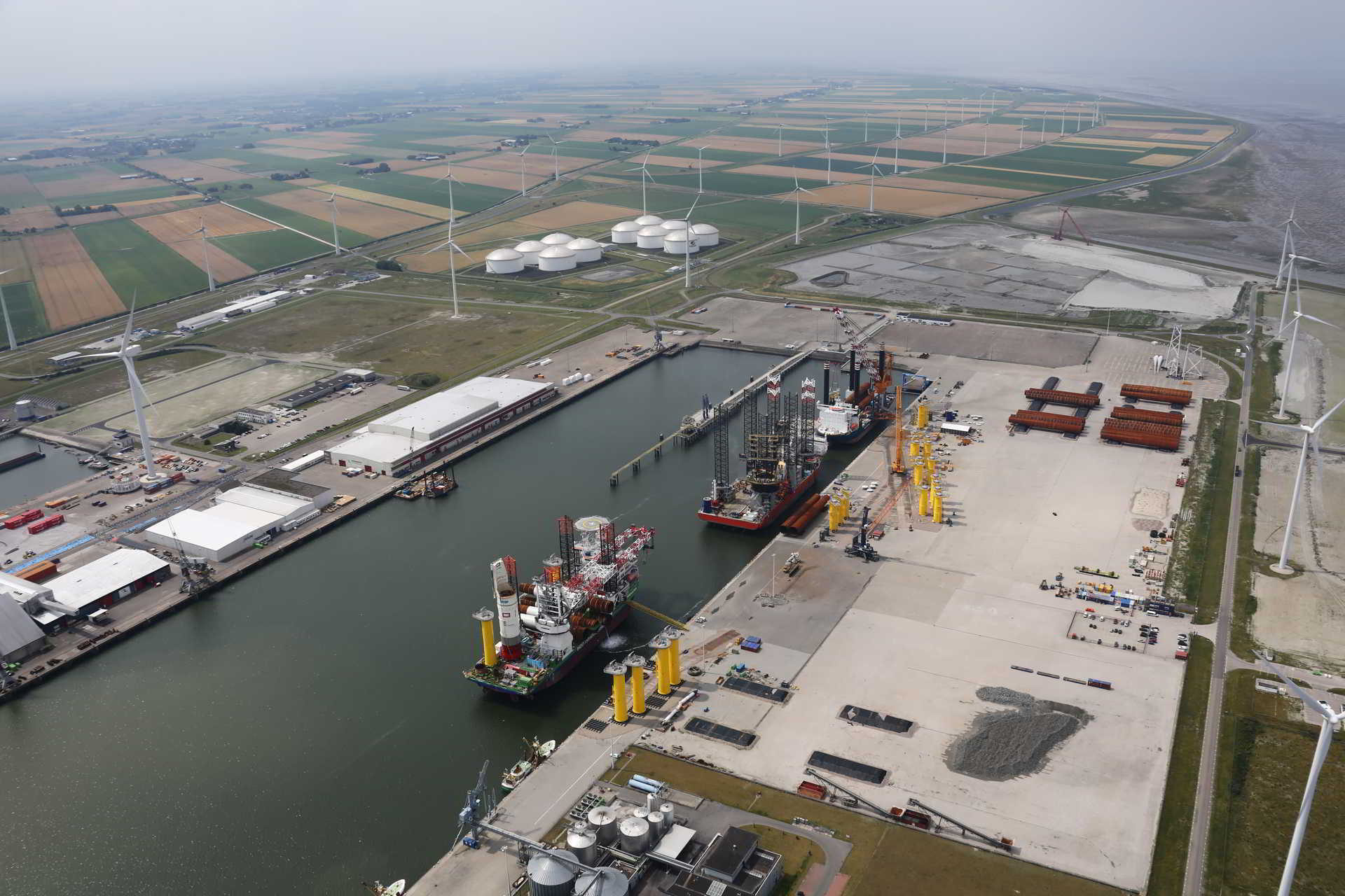 A photo of Buss Terminal Eemshaven