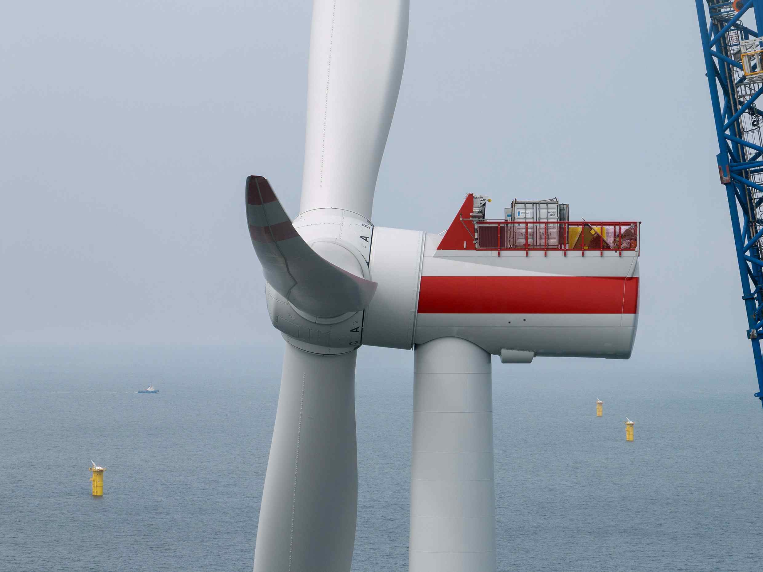 An aerial photo of a Kaskasi turbine after installation