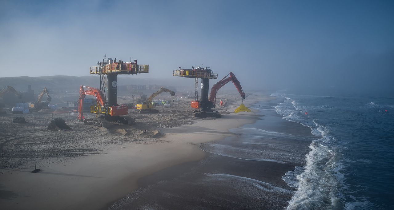 Thor export cables pull in