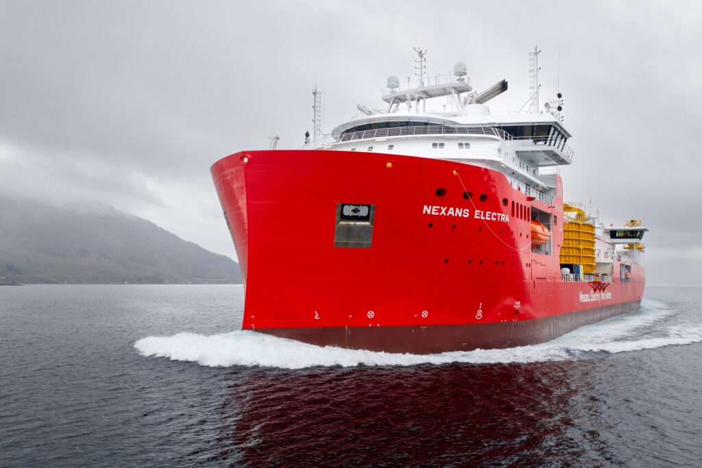 メンテナンス VESSEL China Hails Delivery of First Offshore Wind Service Operation